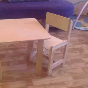 Продам столик и стульчик из дерева